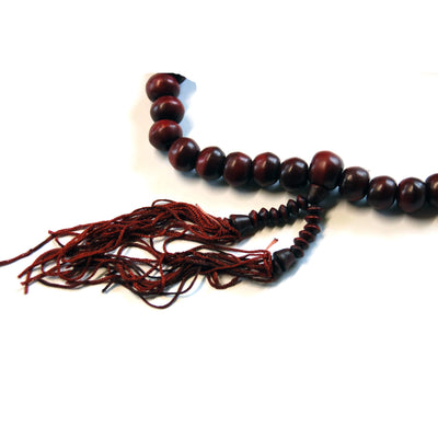 Чётки из дерева с тёмными бусинами средние (108 бусин)