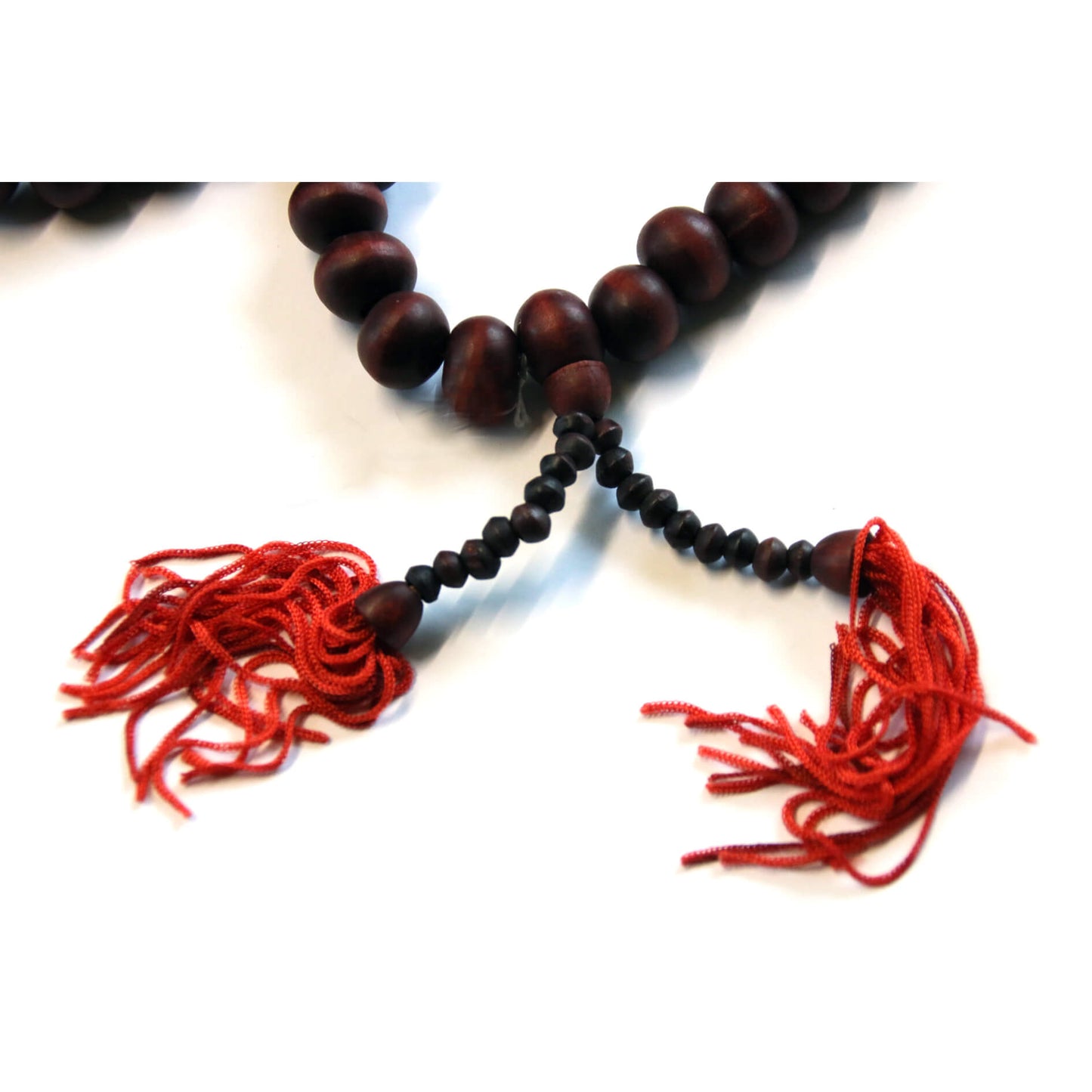 Чётки из дерева с тёмными бусинами (108 бусин)