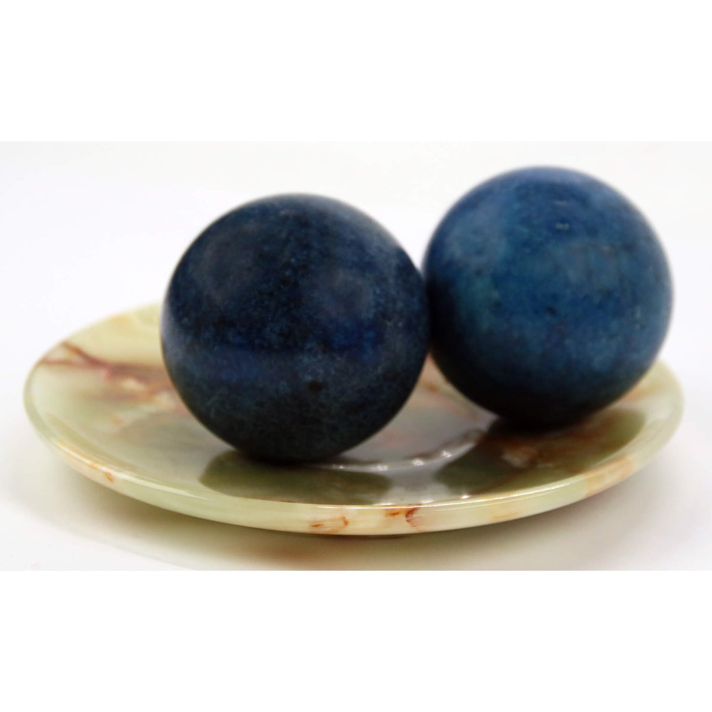 Шарики из синего камня, пара