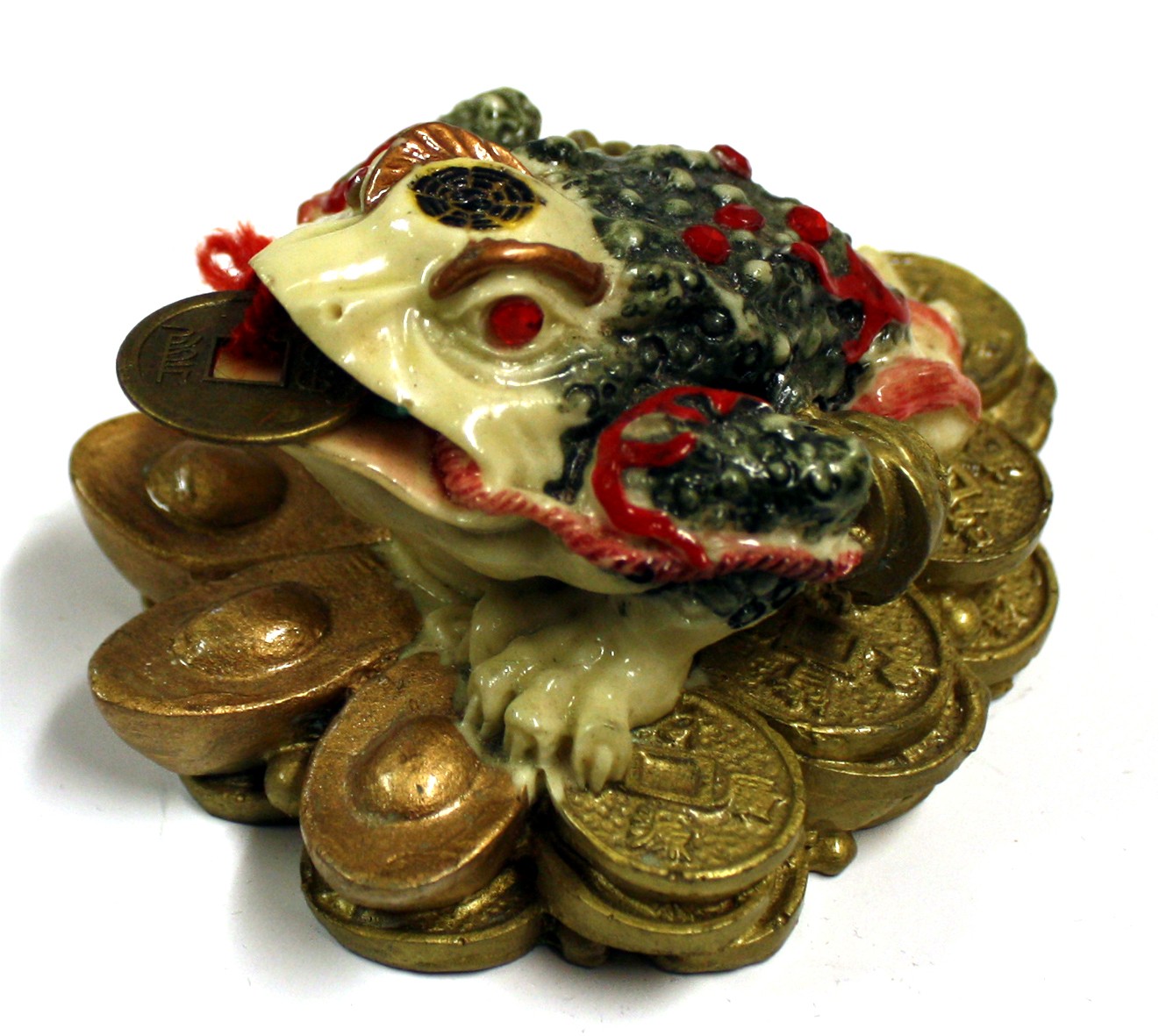 Статуэтка "Трехпалая Жаба" на слитках богатства, белая с серой спинкой