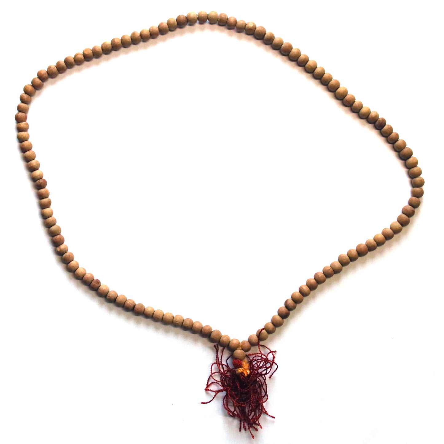 Чётки из сандала с красной кисточкой (108 бусин)